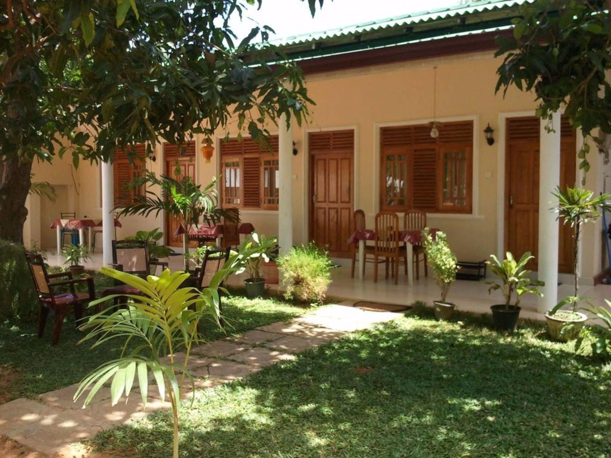 Tissa Resort Tissamaharama Kültér fotó