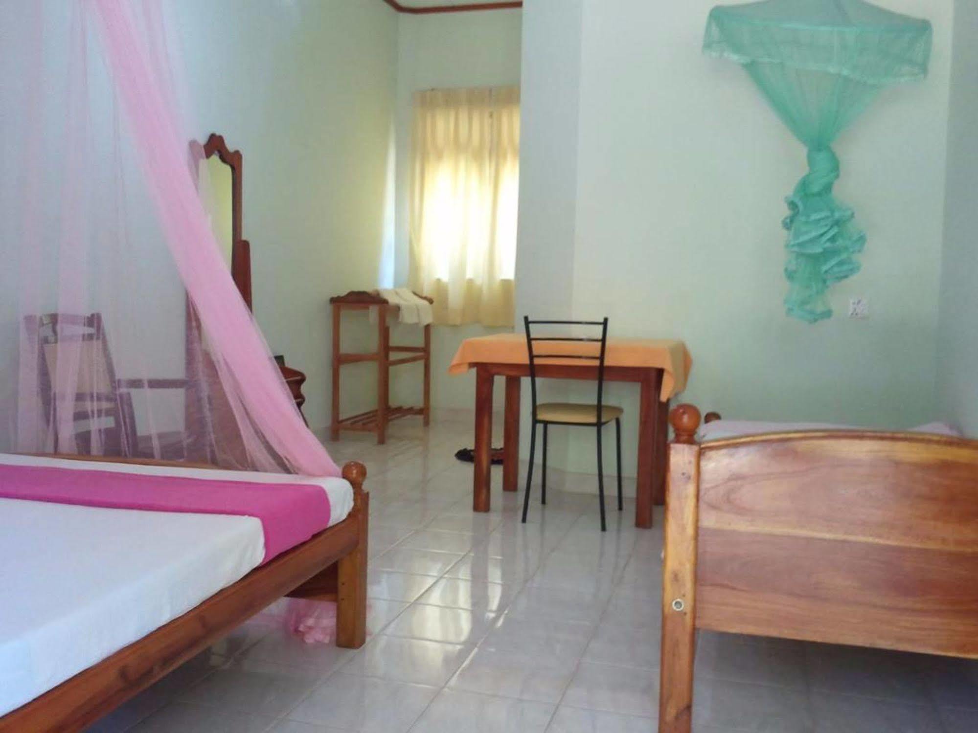 Tissa Resort Tissamaharama Kültér fotó